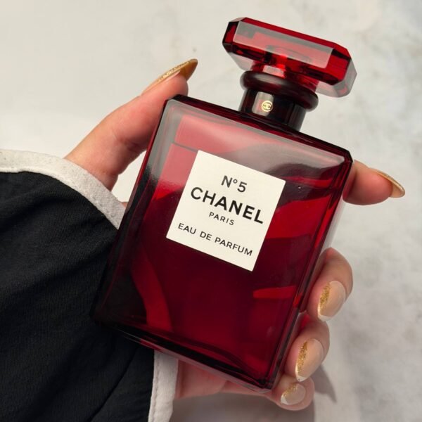 Chanel N°5 Red Edition