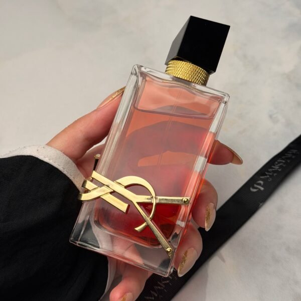 Libre Yves Saint Laurent