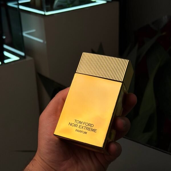 TOM FORD