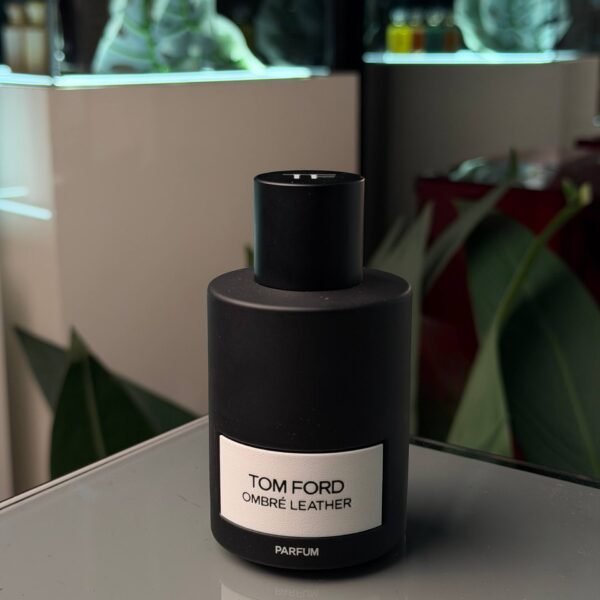 TOM FORD